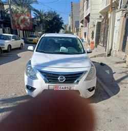 نيسان فيرسا